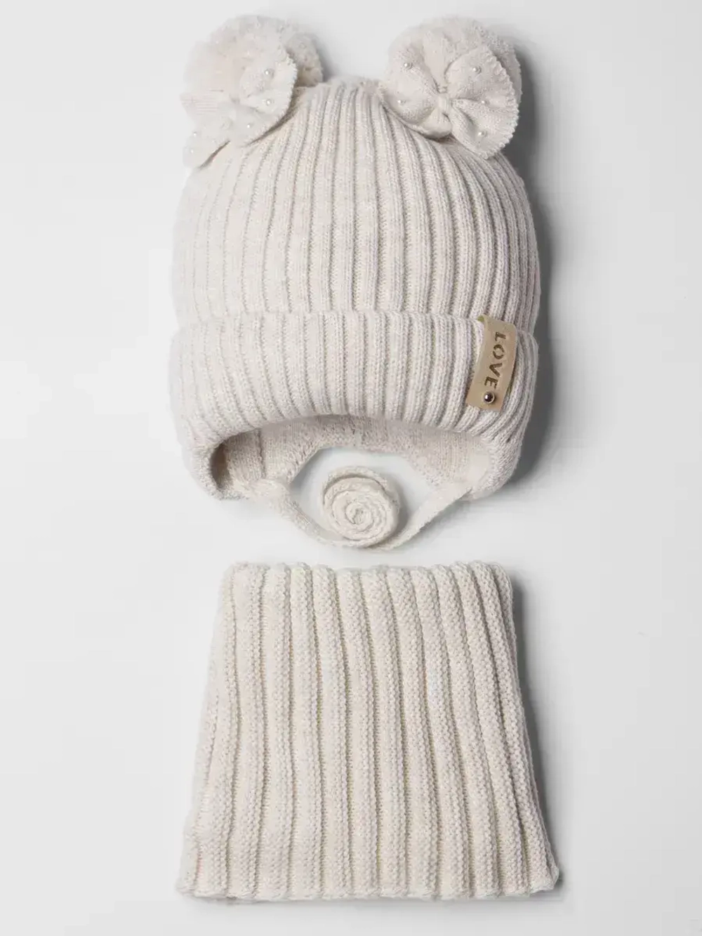 Шапка для девочки на осень