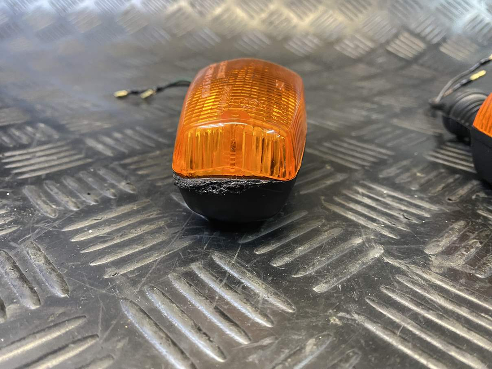 Поворотники Yamaha TDM850 RN03J(дефект) 054013