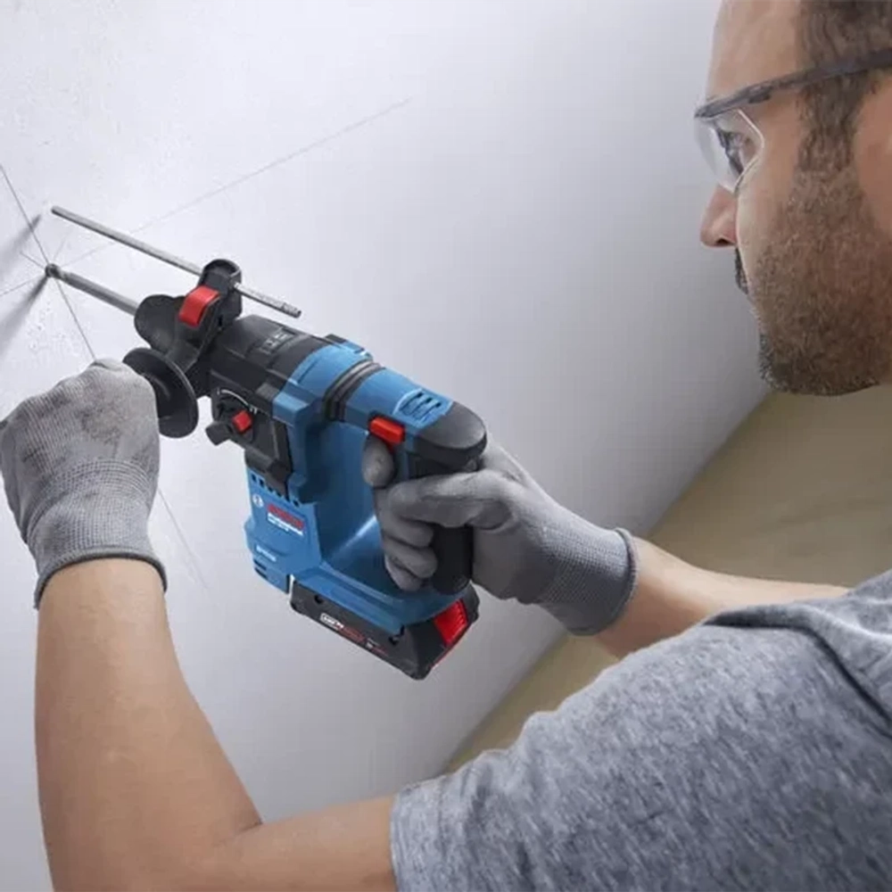 Bosch GBH 18V-18 аккумуляторный перфоратор (2 x 2 Ач, ЗУ) 0611927001