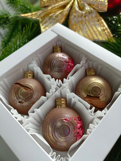 Шоколад ручной работы "Новогодние шары"