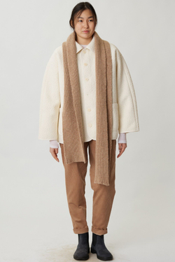 Шарф из шерсти бежевого цвета