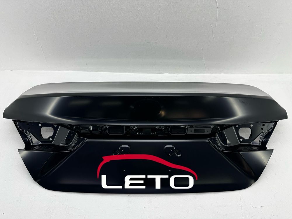 Крышка багажника 64401-33A40 6440133A40