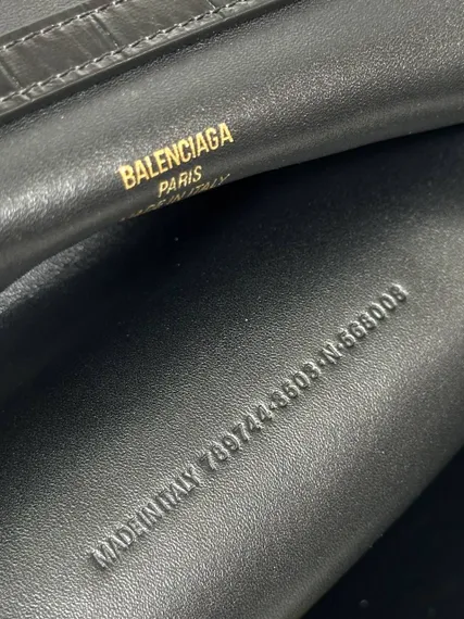 BALENCIAGA RODEO HANDBAG с крокодиловым тиснением, черная