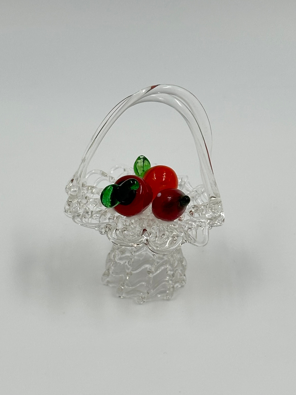 Миниатюрная декоративная корзина из стекла