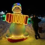 уличная фигура "снеговик с гармошкой"