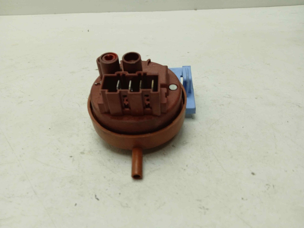 AWG235/1 кт179 Датчик уровня воды для стиральной машины Whirlpool AWG235/1 б/у