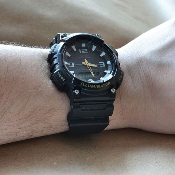 Наручные часы Casio AQ-S810W-1B
