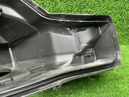 Стекло и корпус фары Toyota Camry xv70 (2017-2024)