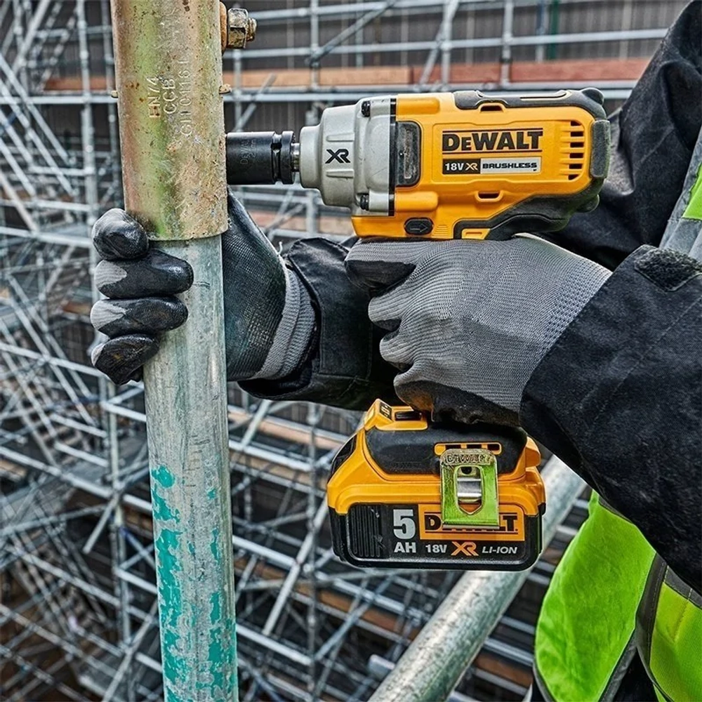 DeWalt DCF894N аккумуляторный гайковерт (без АКБ и ЗУ)