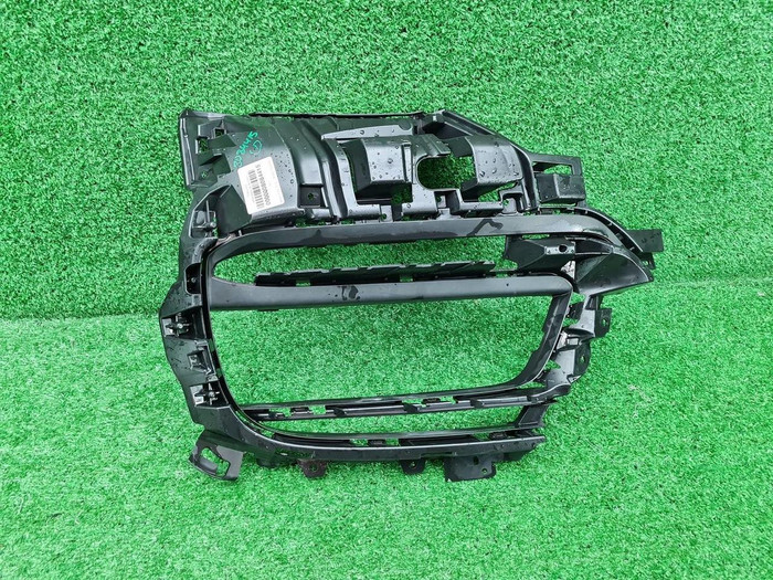 Решетка бампера RH Porsche Panamera 2 971 (20-24)