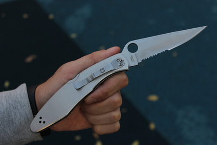 Нож Spyderco Police PS полусеррейтор C07PS