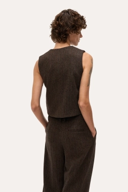 Жилет ONE WHOLE