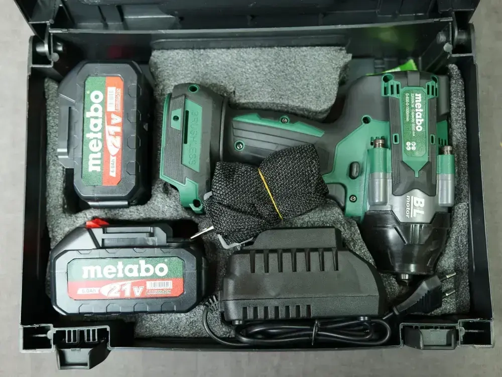 Гайковерт аккумуляторный ударный Metabo, 2 АКБ, 21v