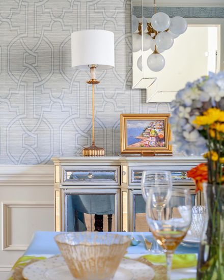 Настольная лампа “Грант” с белым абажуром