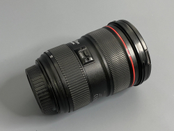 Canon 24-70mm 2.8L II USM С царапинами на линзе