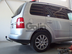 Фаркоп оцинкованный Galia V065A для Volkswagen Touran 2002-2015(паспорт и сертификат в комплекте)(без электрики)