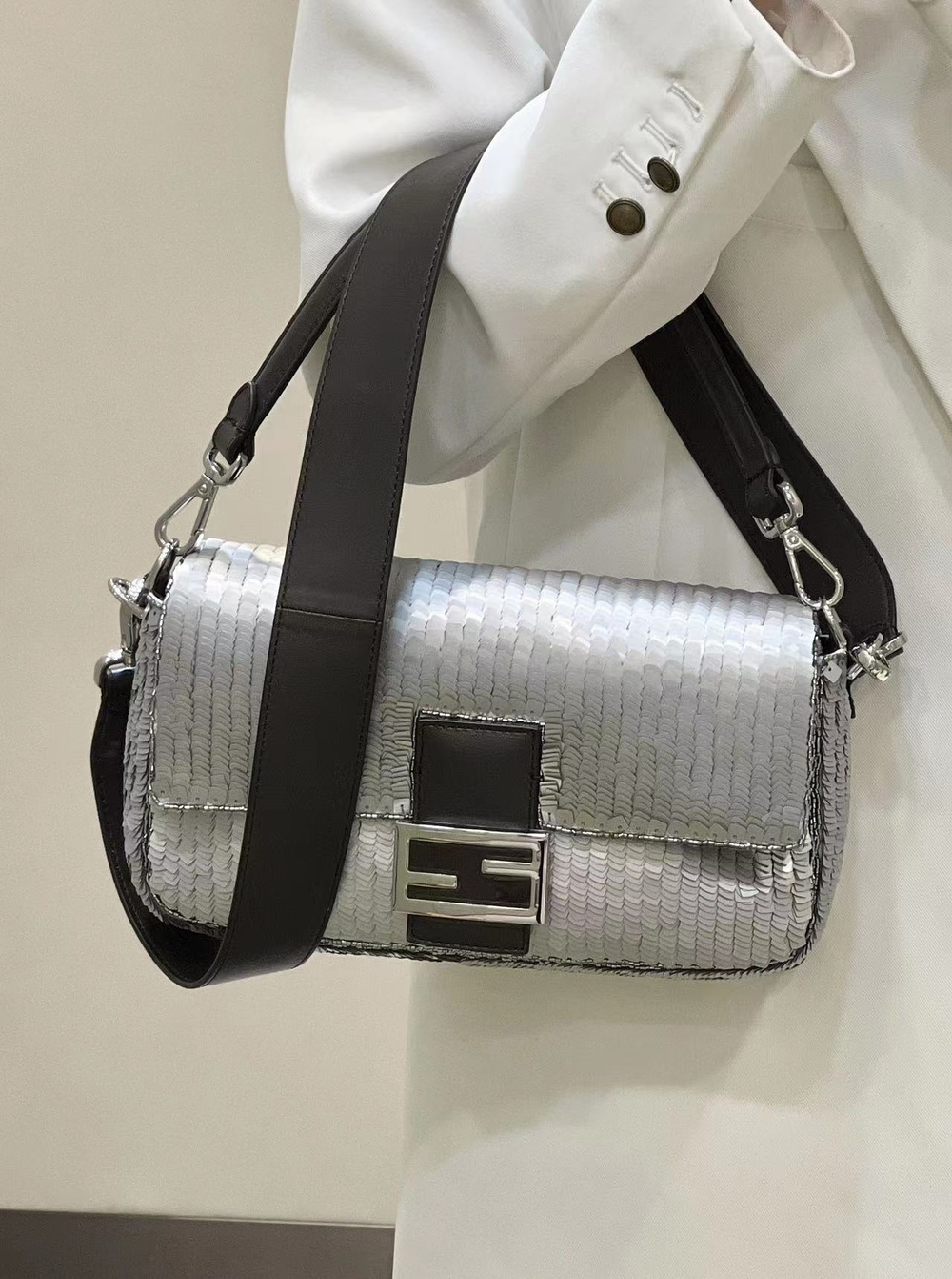 Fendi Baguette 27 cm