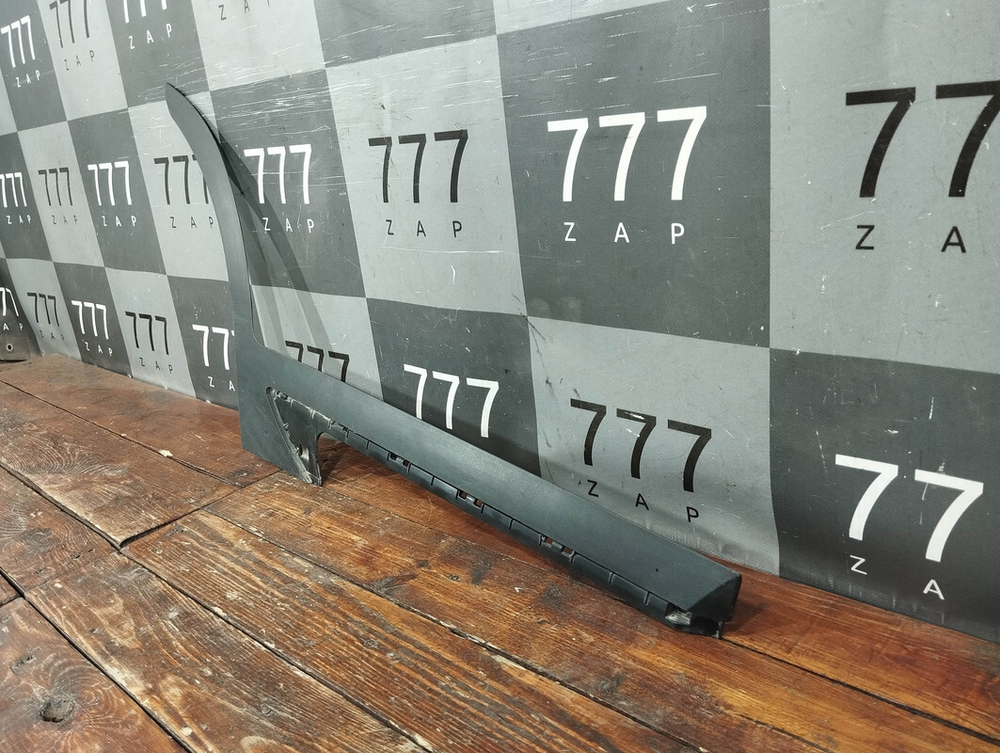 Накладка двери задней правой Kia Seltos 19-нв Б/У Оригинал 87734Q5010