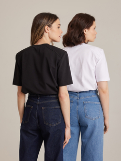 Футболка со съемными подплечниками белая