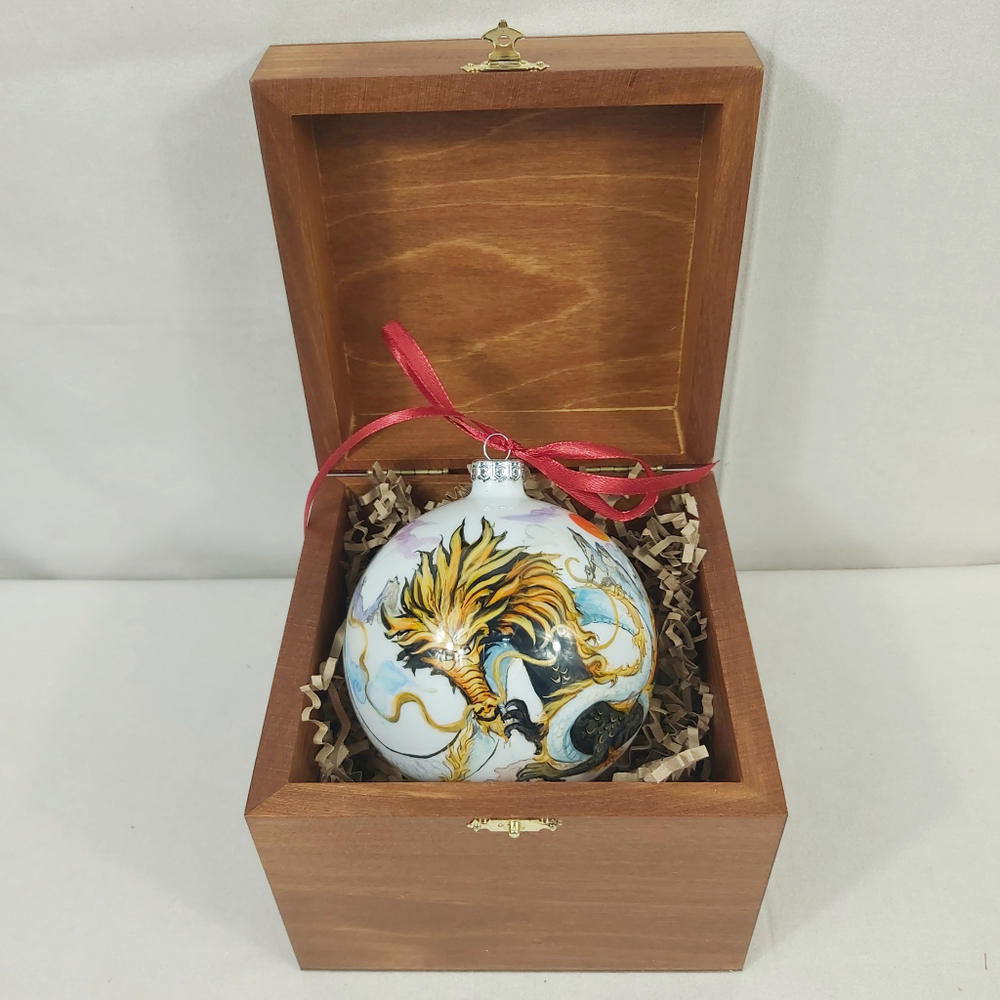 Коллекционный елочный шар с росписью Палех "Дракон" в деревянной шкатулке