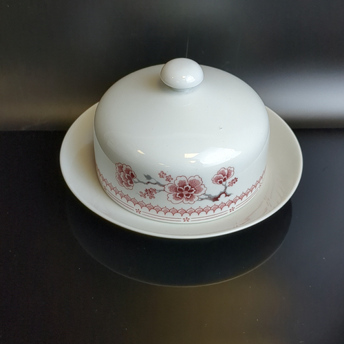 Маслёнка фарфоровая с крышкой, цветочный декор, винтаж времён СССР 1970-1990 гг