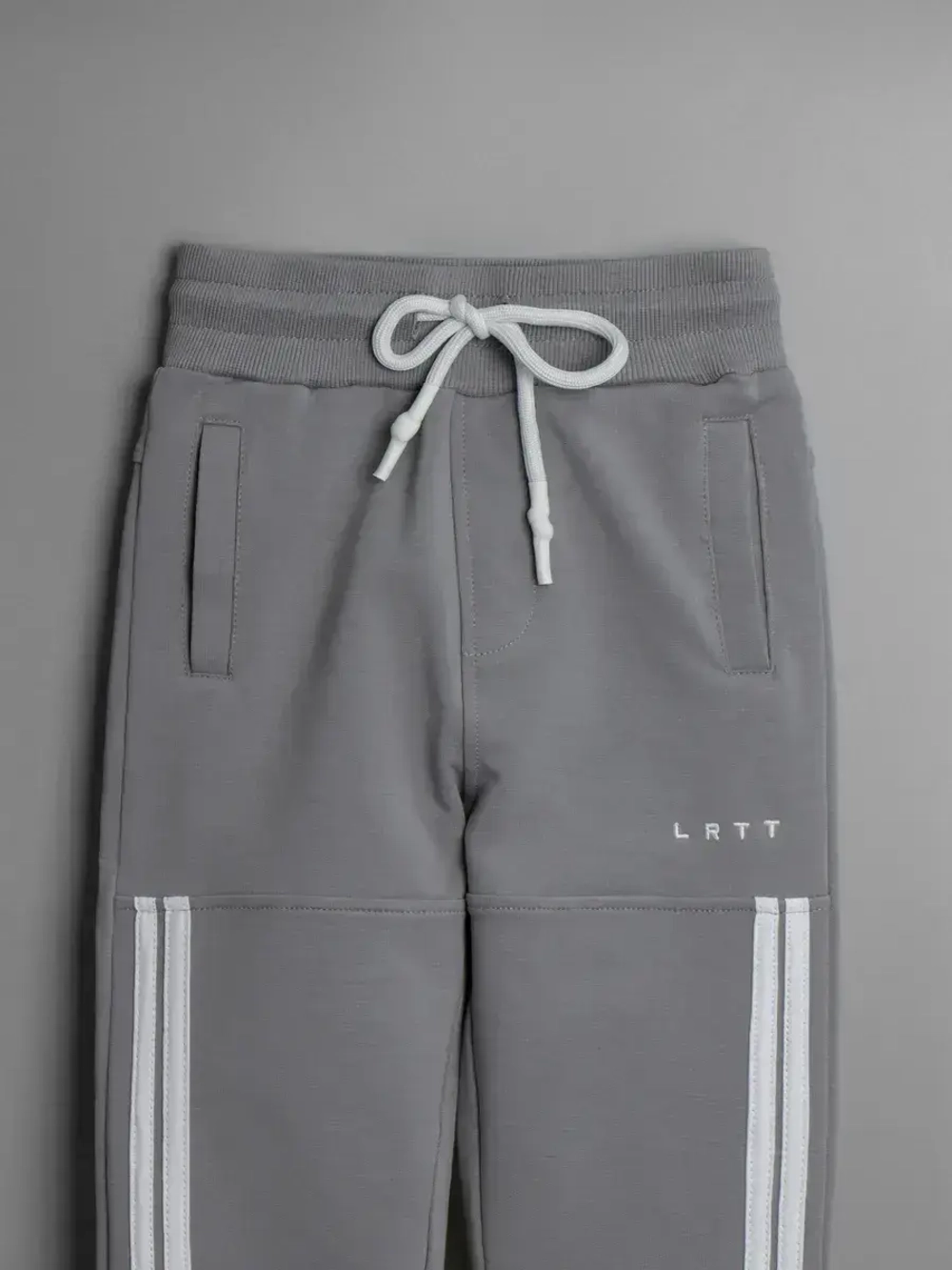 Брюки для мальчика на осень