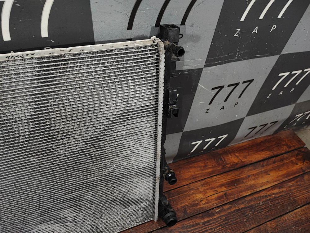 Радиатор двигателя Mercedes GLE (V167) 18-нв Б/У Оригинал A1675006301