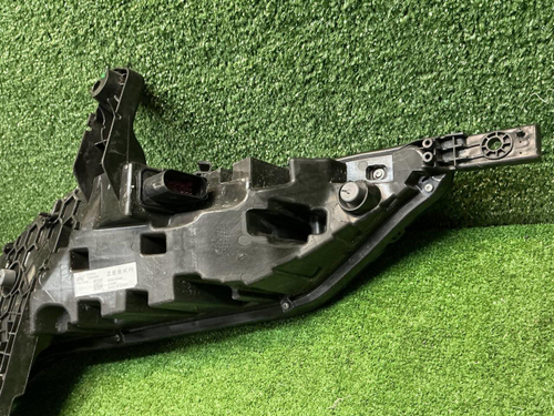 ДХО левый Zeekr 001 (2021-н.в.) LED