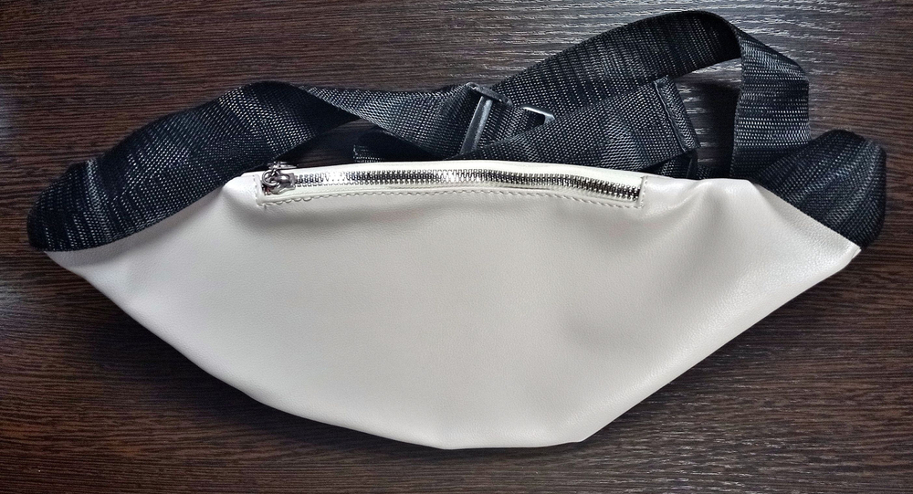 Сумка поясная женская, цвет молочный