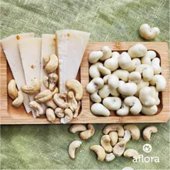 Кешью в глазури шоколадной с сыром пармезан /100 гр