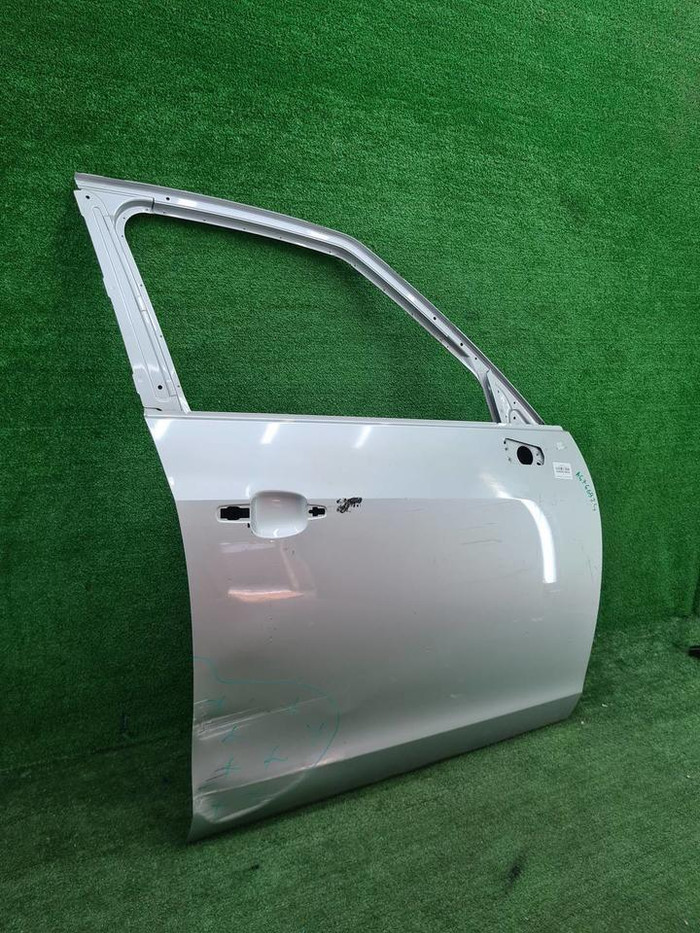 Дверь передняя правая Opel Zafira С (2011-2019)