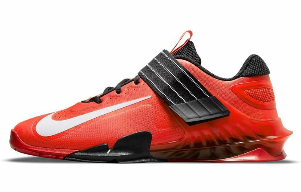 Кроссовки Nike Savaleos