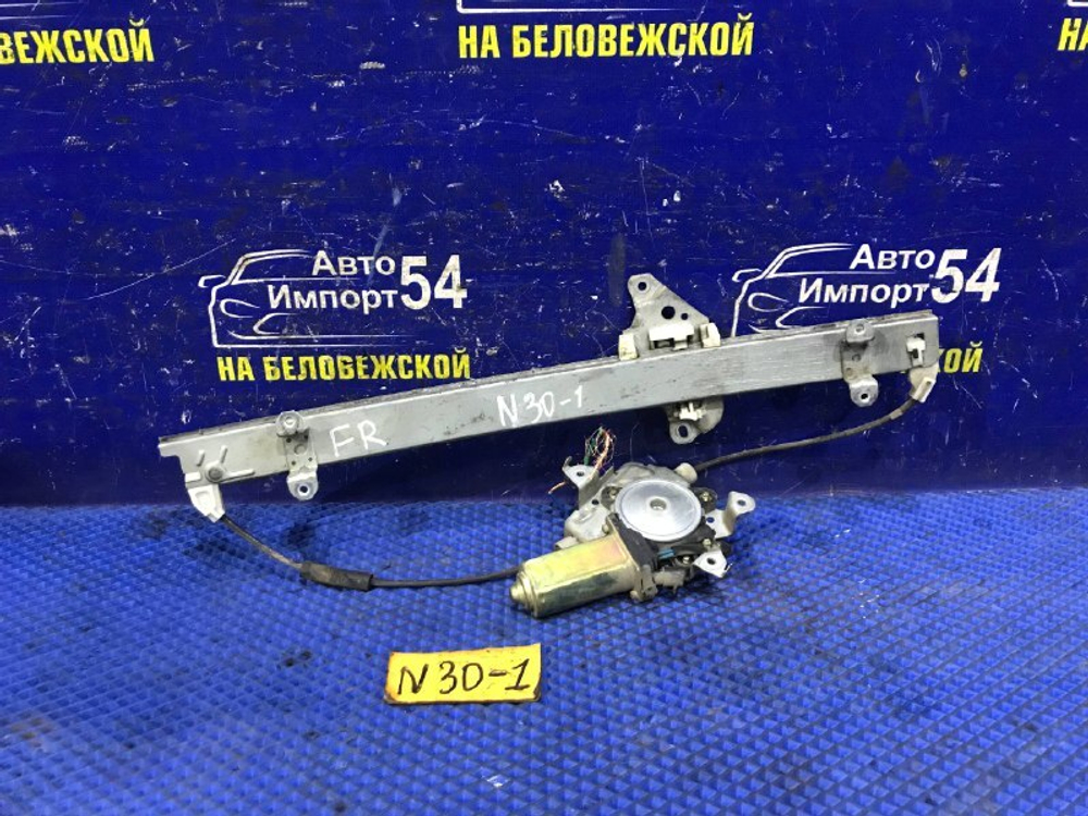 Стеклоподъемник передний правый NISSAN R’NESSA 1999