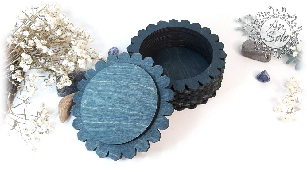 Большая деревянная шкатулка "Хранительница магии"