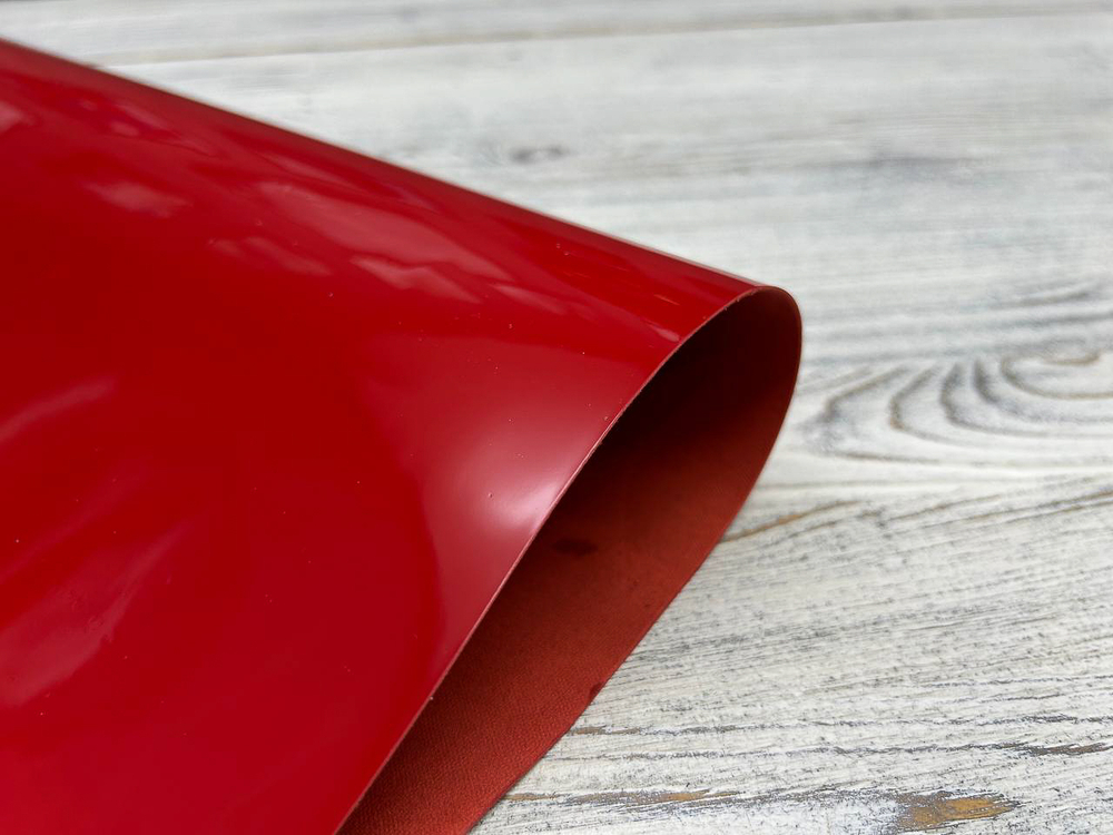 Vernissage Red Heart (0,8-1,0 мм), цв. Красный, натуральная кожа