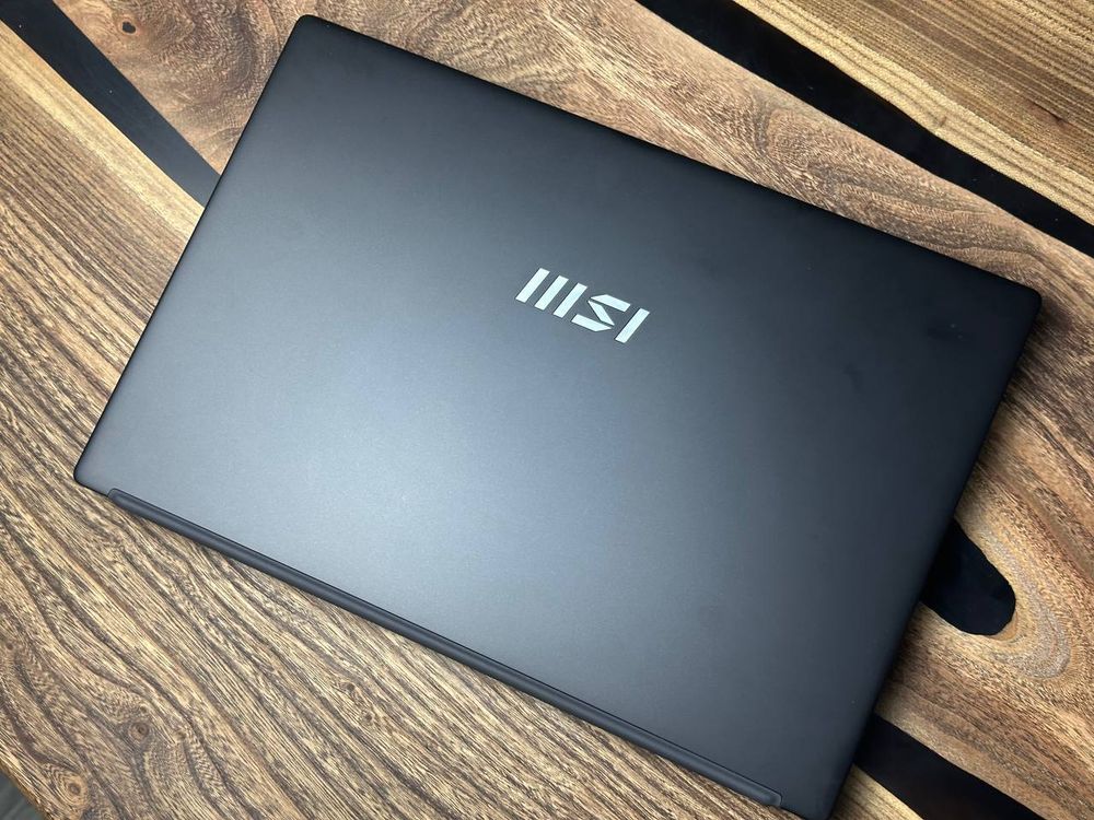 15.6" Ноутбук MSI Modern 15 B12M-210RU (1920x1080, Intel Core i5-1235U, RAM 8ГБ, SSD 256ГБ, Intel Iris Xe Graphics, Win 10 Pro)