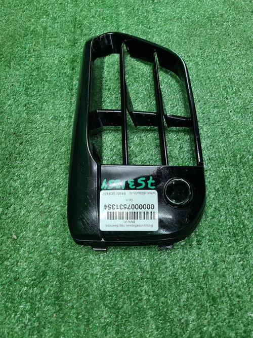 Решетка переднего бампера правая BMW X1 F48 15-19