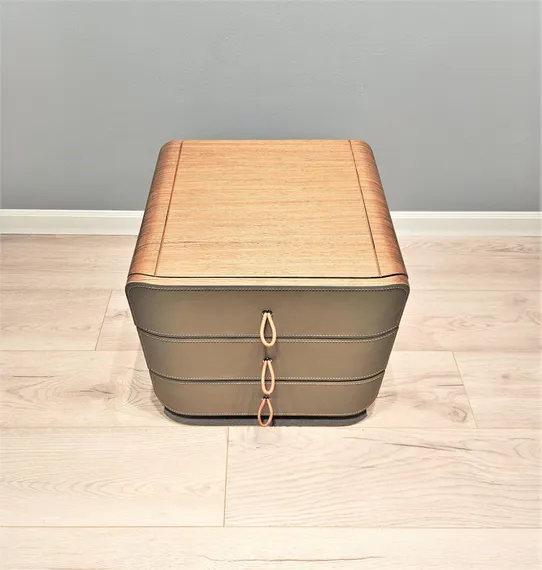 Тумба прикроватная SG-46, бежевая экокожа, шпон ореха