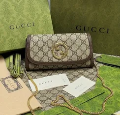 Кошелек на цепочке Gucci Blondie Continental бежевый