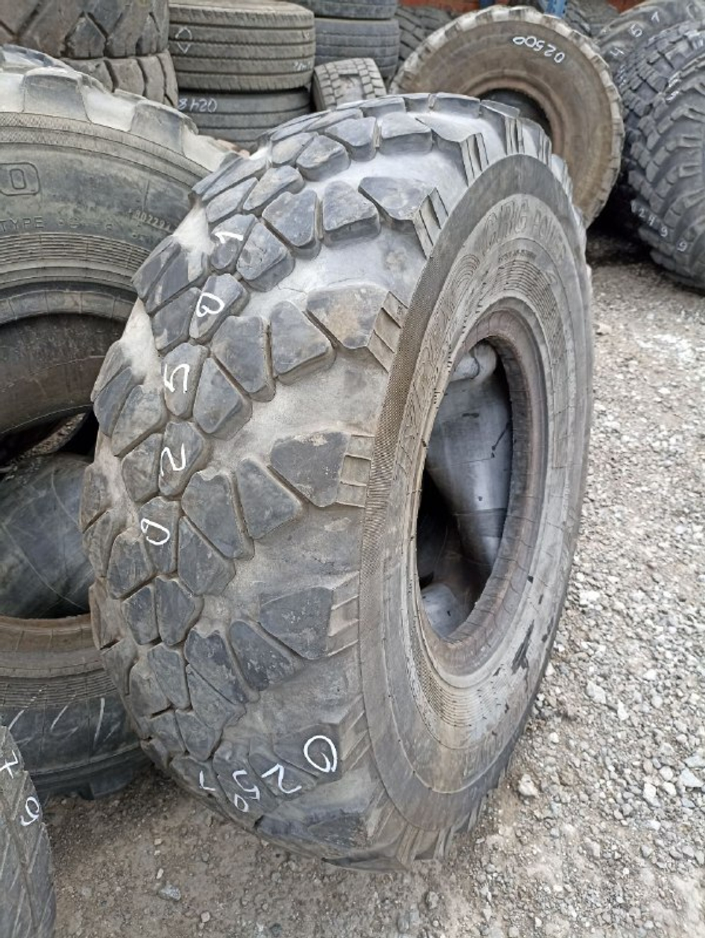 425/85R21 Омскшина O-184 шина б/у