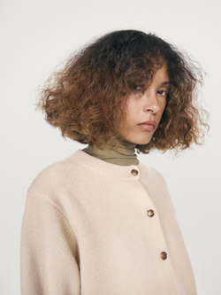 Massimo Dutti Кардиган из трикотажа с золотистыми пуговицами, бежевый