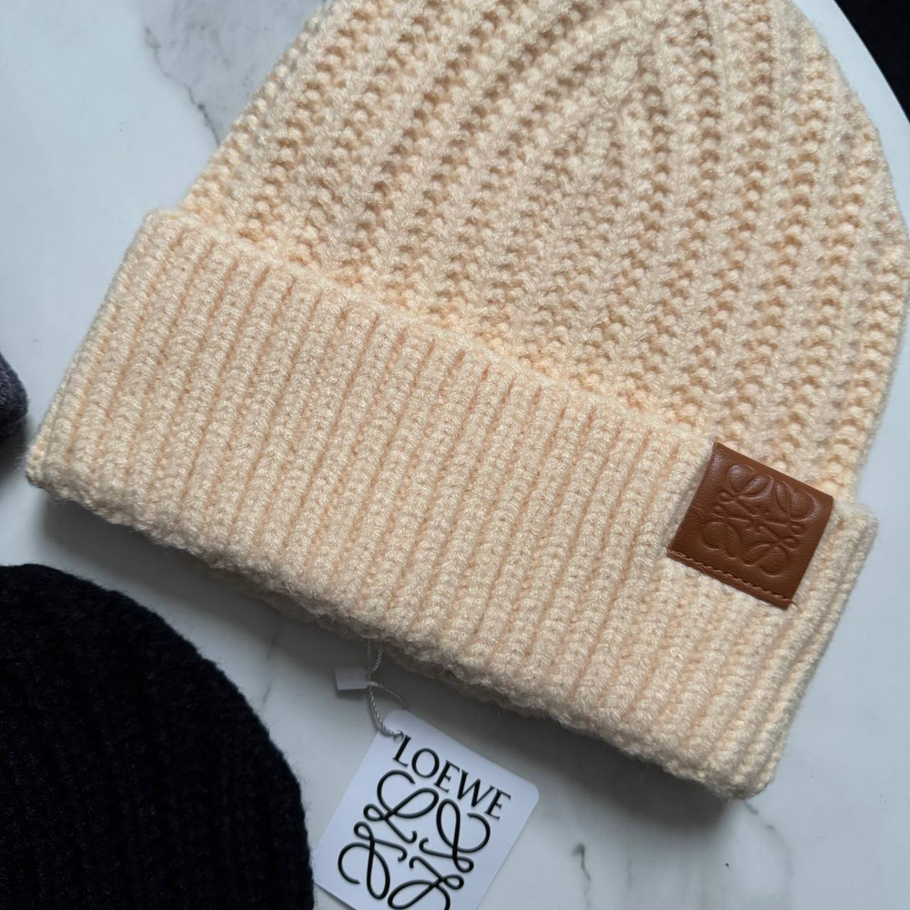 Шапка Loewe