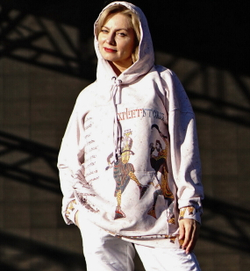 Худи "Трубадур", по мотивам фрагмента убранства раннехристианского английского манускрипта, 10 век