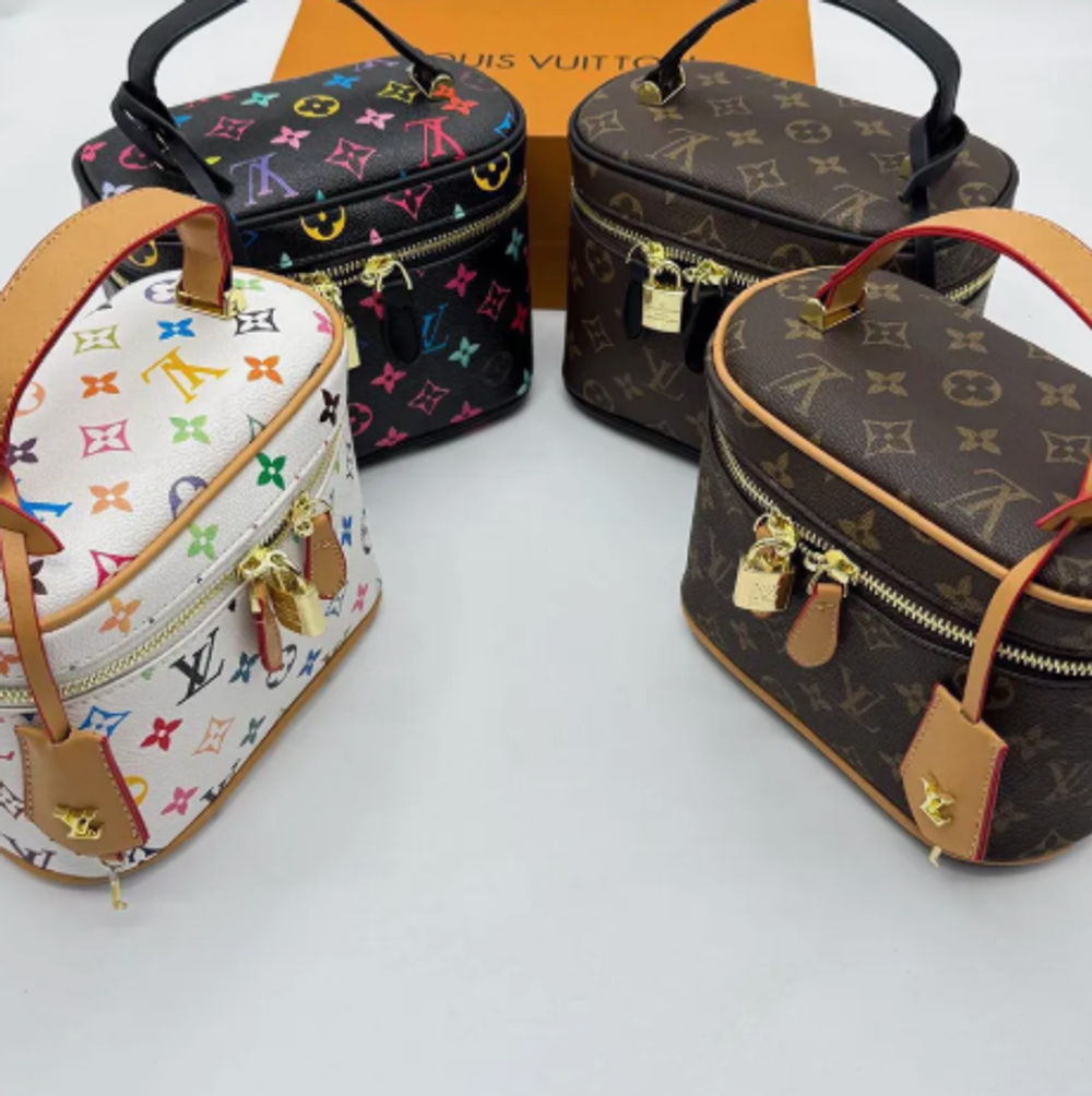 Сумка Louis Vuitton стильная