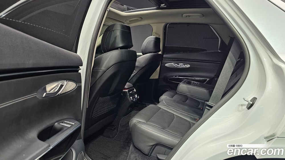 Genesis GV70 2.5T Бензин AWD (09.2021)