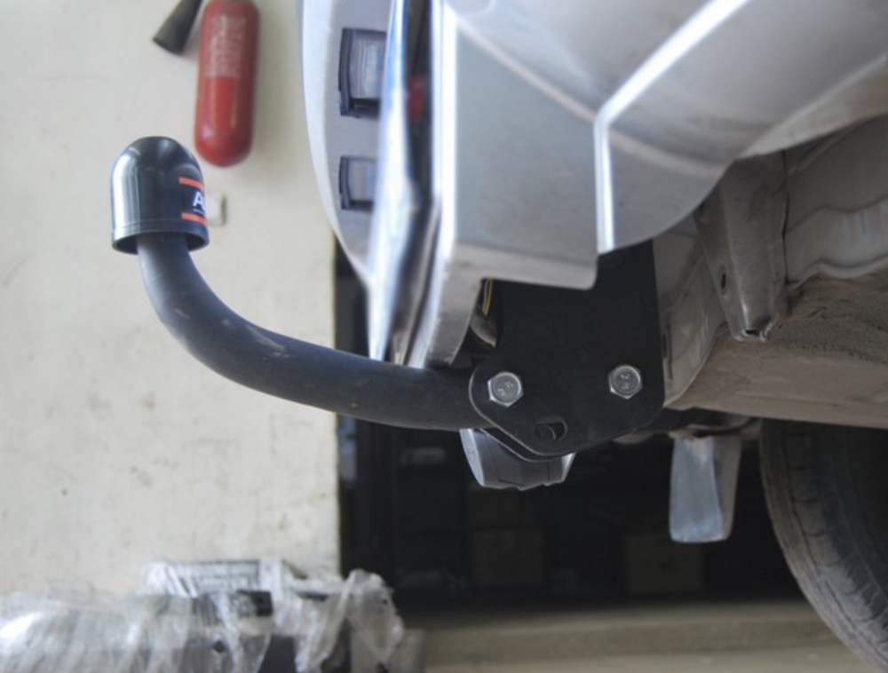 Фаркоп на Toyota RAV4 2006-2013 без подрезки бампера. Тип шара: A. Нагрузки: 1500/75 кг, TY 22