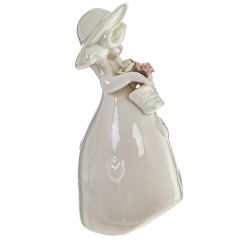 GAEM Фигурка декоративная "Девочка с цветами", L8 W7 H15 см