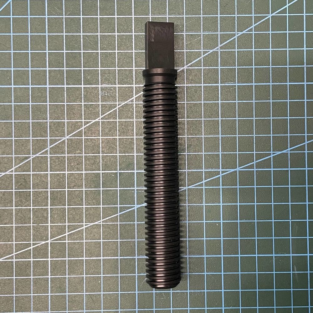 Шпилька tr20x3