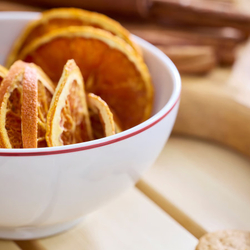 ВИНТЕРФИНТ VINTERFINT Миска 13 см, белая/красная