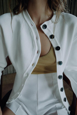 ZARA КАРДИГАН С АСИММЕТРИЧНОЙ ЗАСТЕЖКОЙ, БЕЛЫЙ